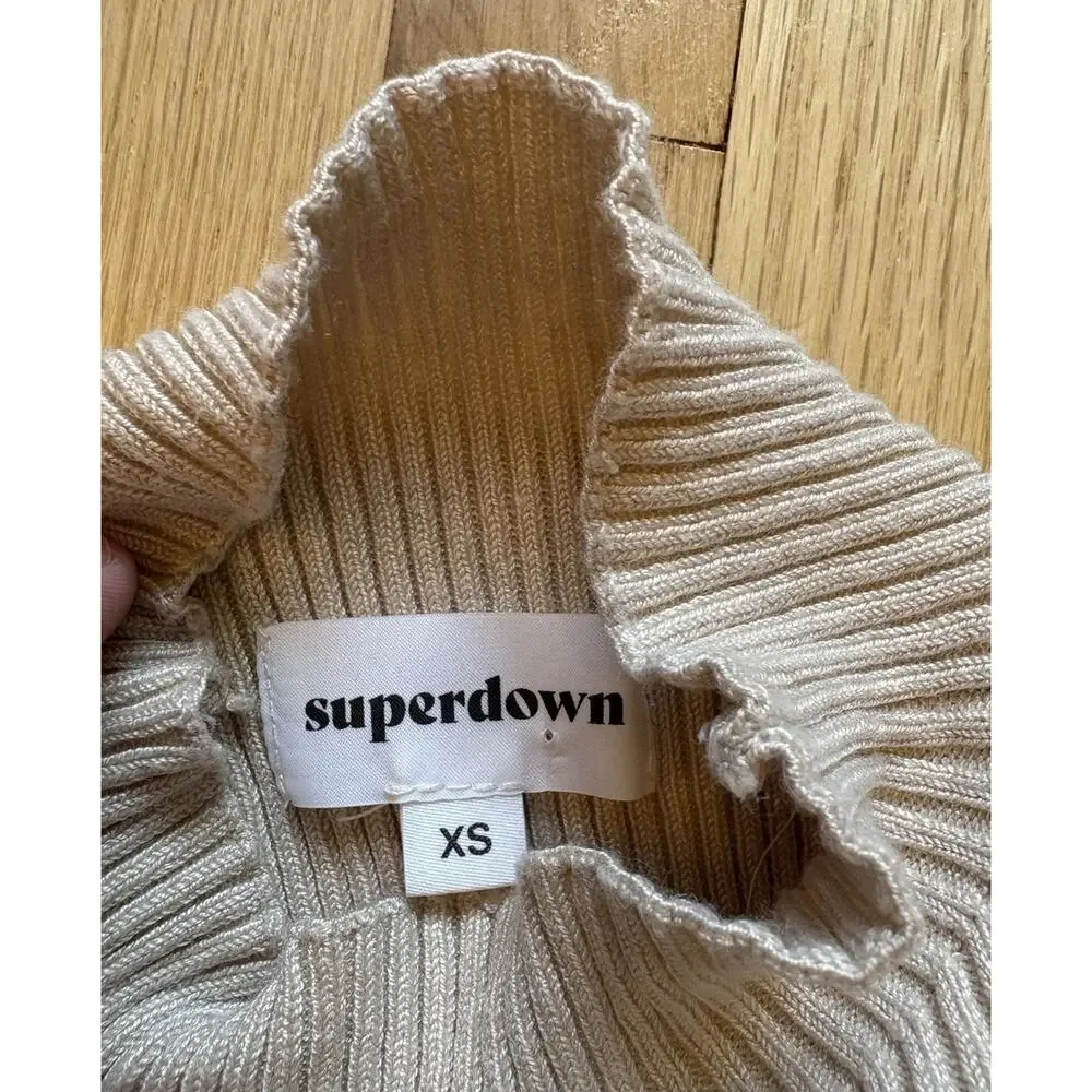 superdown Beige Ribbed Hook and Eye Mockneck Tank Top Sz XS Sleeveless
